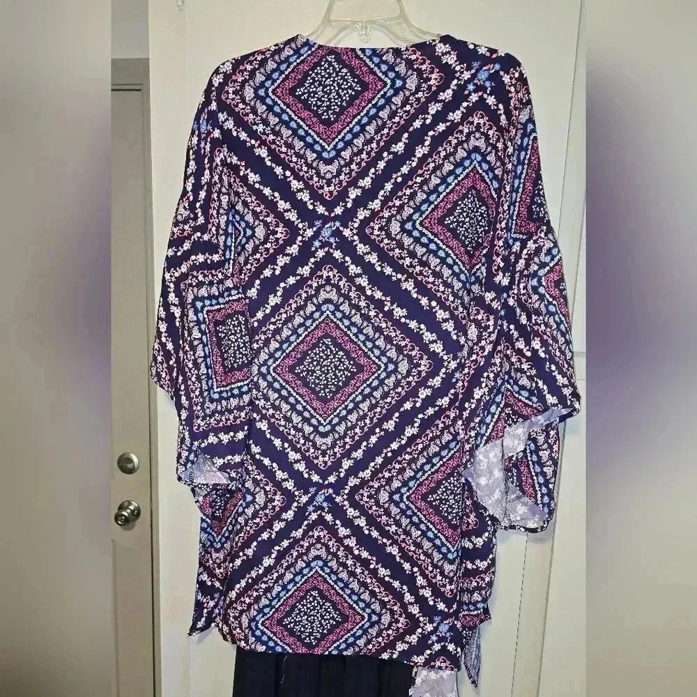 Haptics Kimono Sleeve Floral Print Flowy Cover-up Women's Plus Size 2X 3X - Picture 11 of 11
